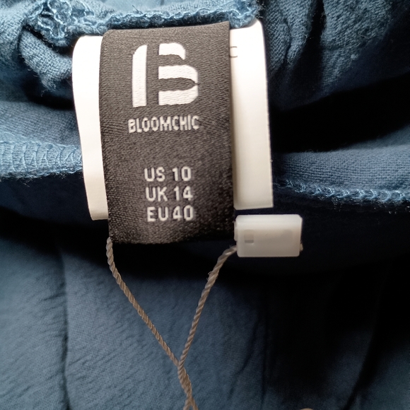 BloomChic Blue Wrap Split Wide-Leg Pants | Elastic Waist | Size 10 - Picture 5 of 9